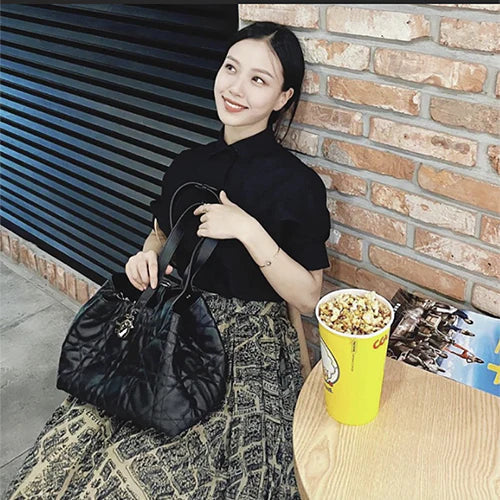 디올 뚜주흐 미디엄 버티컬 토트백 (고민시 착용) · 안** 고객님