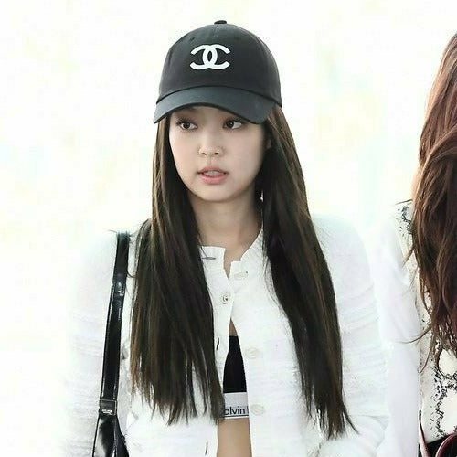 (국내배송, 당일출고) 샤넬 로고 자수 볼캡 (블랙핑크 제니, 손나은 착용)